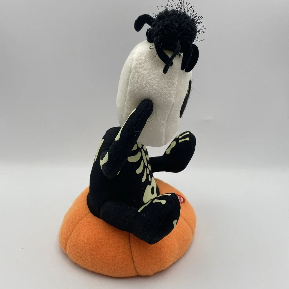 Hallmark Halloween Skeleton Plush Animated Sings Hokey Pokey Works See Video‎